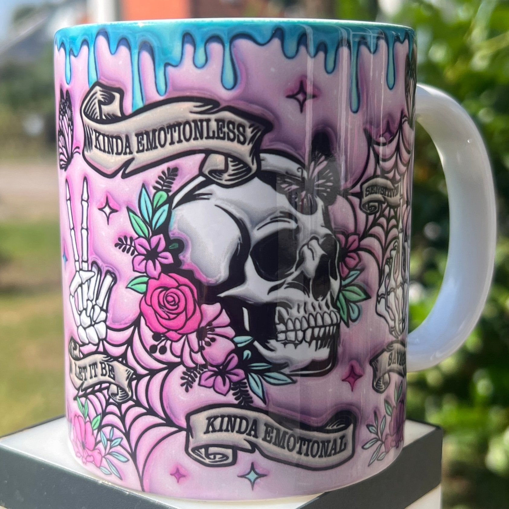 „ZarahSkull" Tasse „emotionless Skull“
