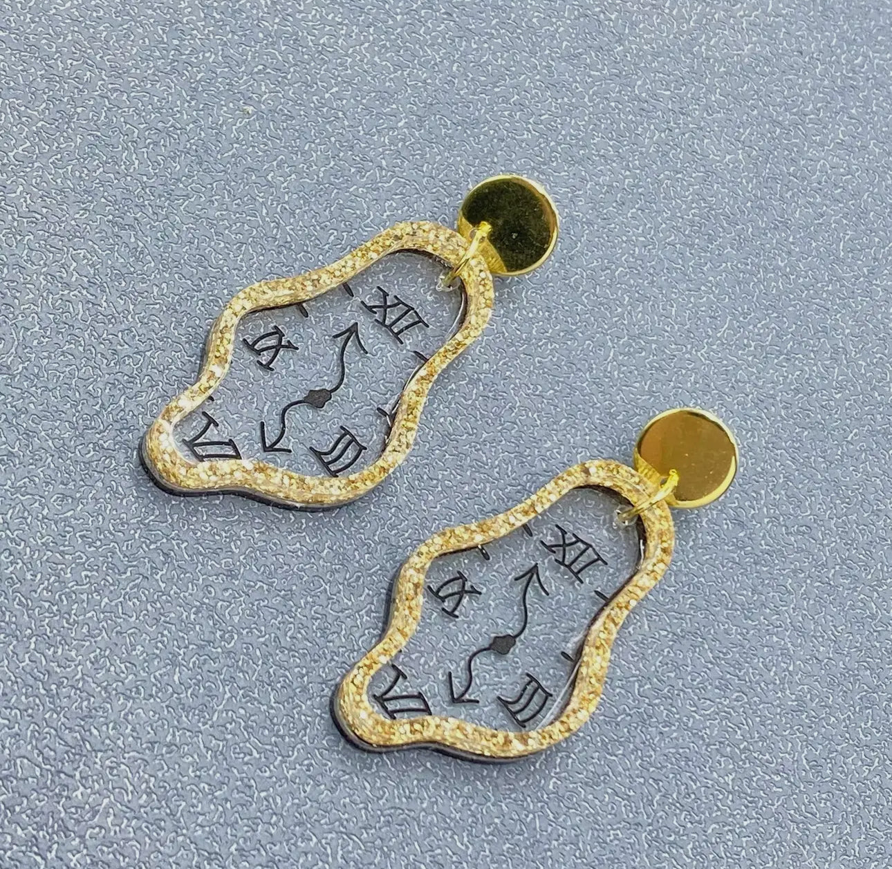 Zarahskull earrings "XOXO"