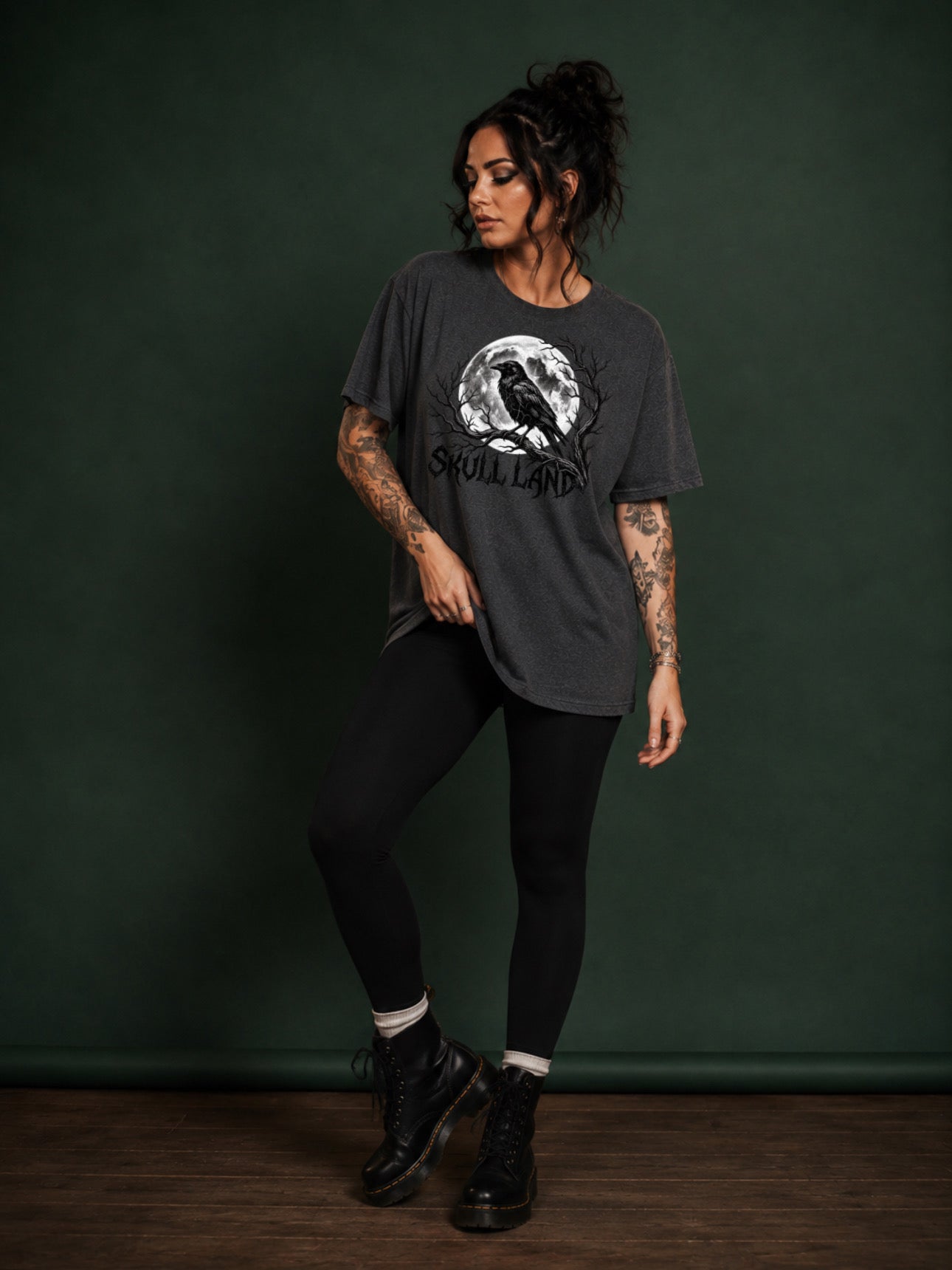 Skull Crow Halloween woman wear shirt oversize