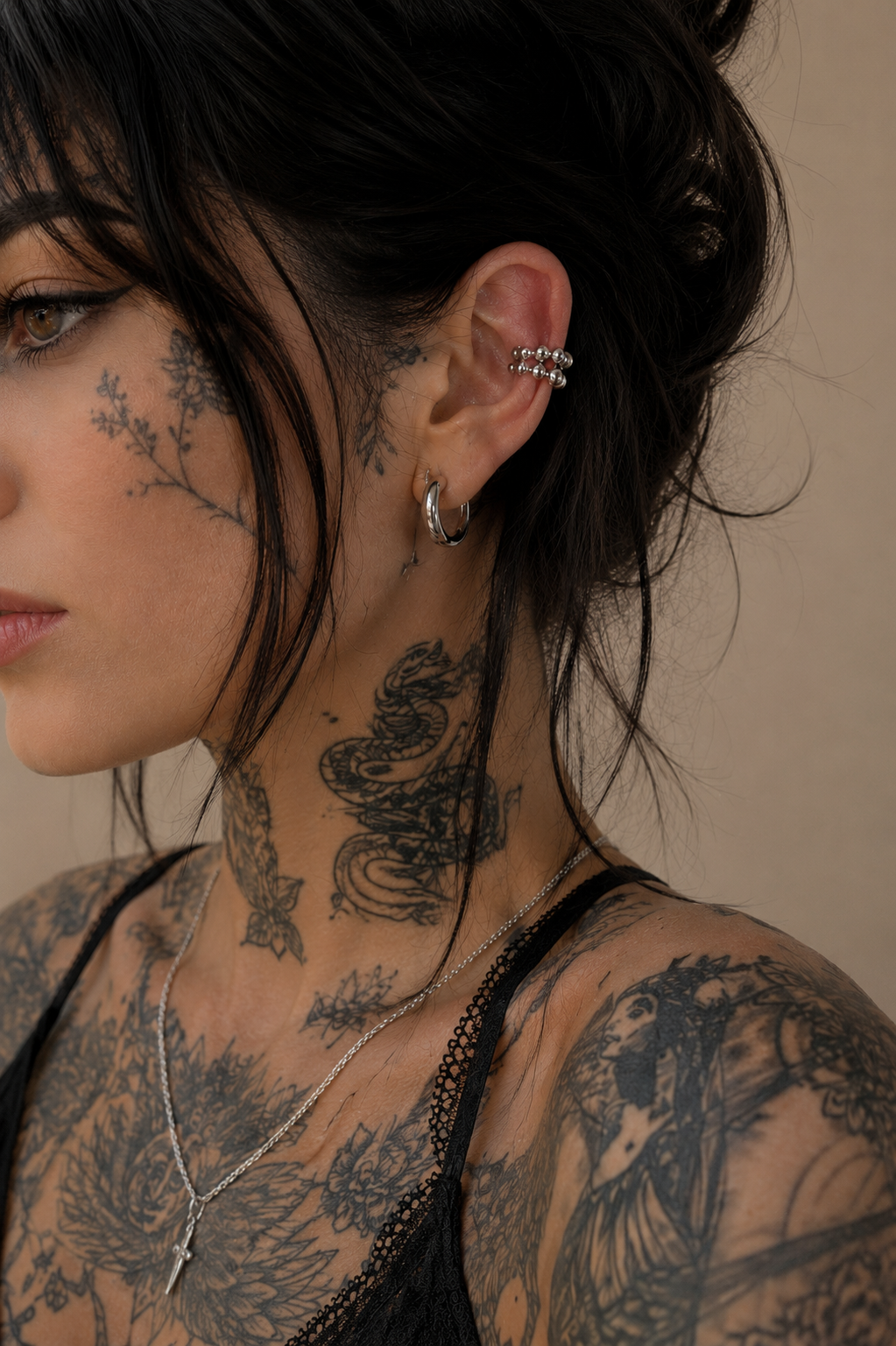 Zarah Skull Earcuff Bubble