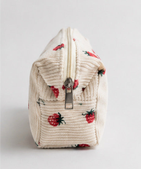 ZarahSkull Makeup Bag "Shit I dont need"
