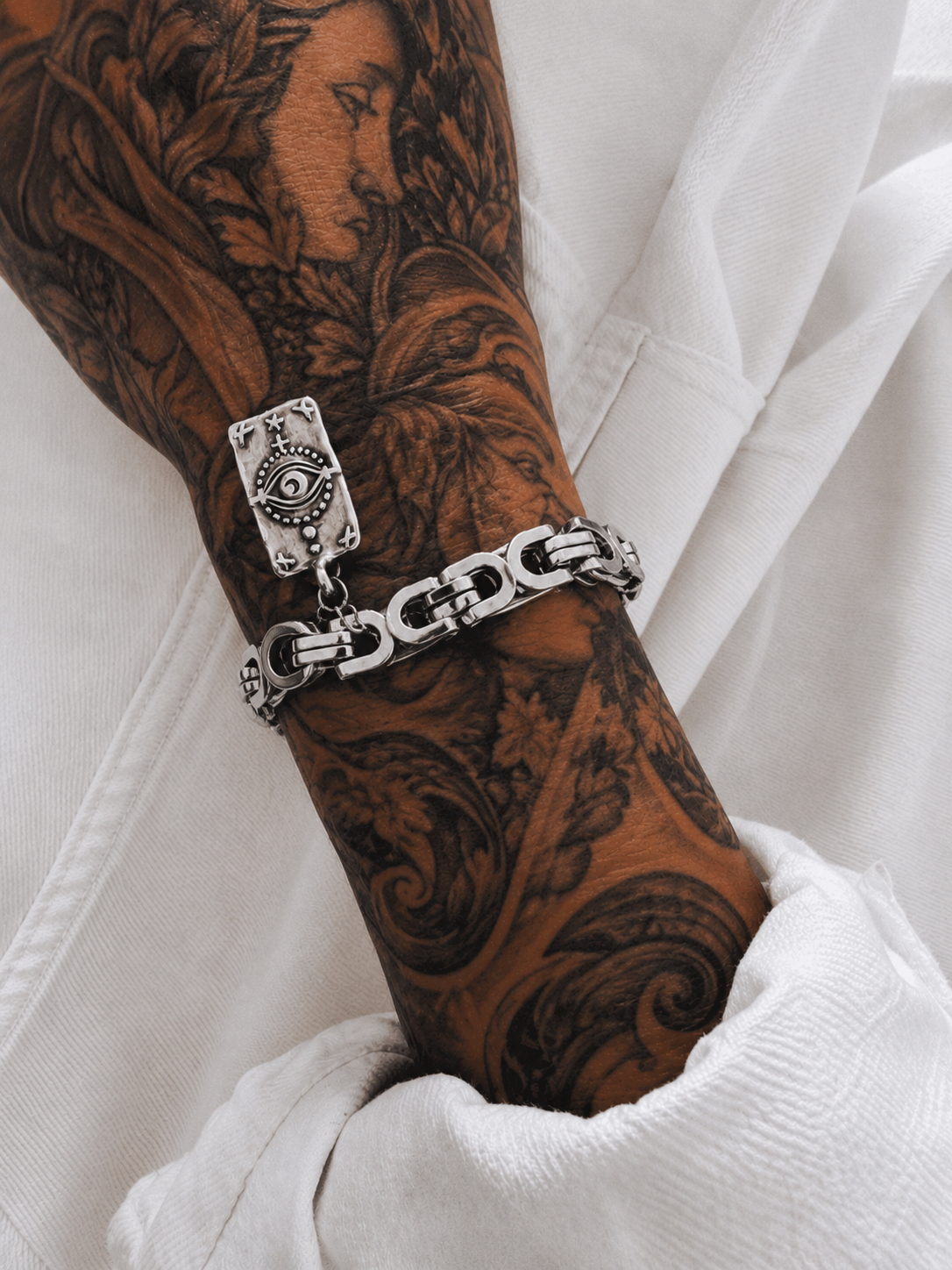 Zarah Skull Armband "Eye"