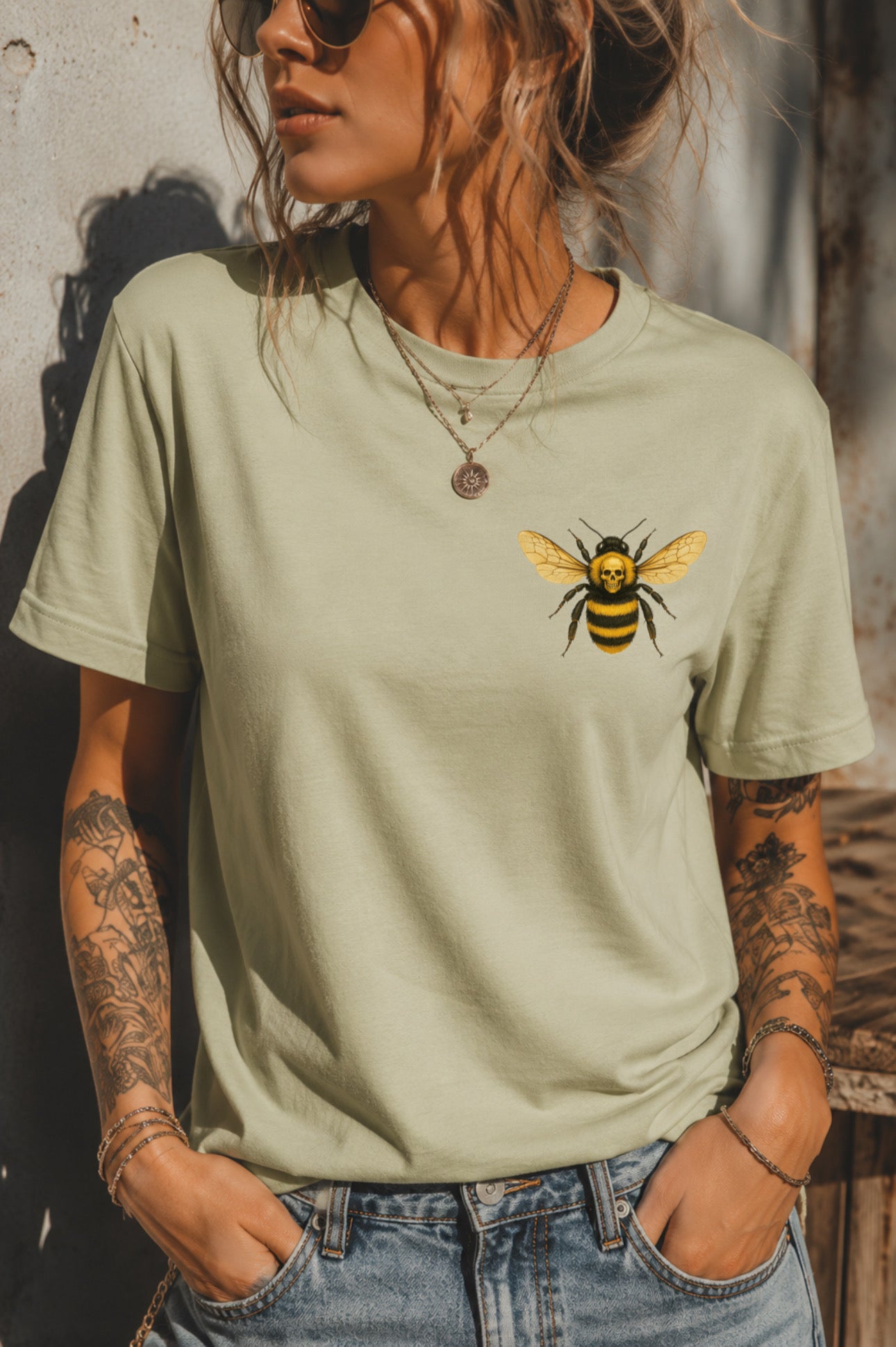 ZarahSkull Shirt sage green “Skull Bee“