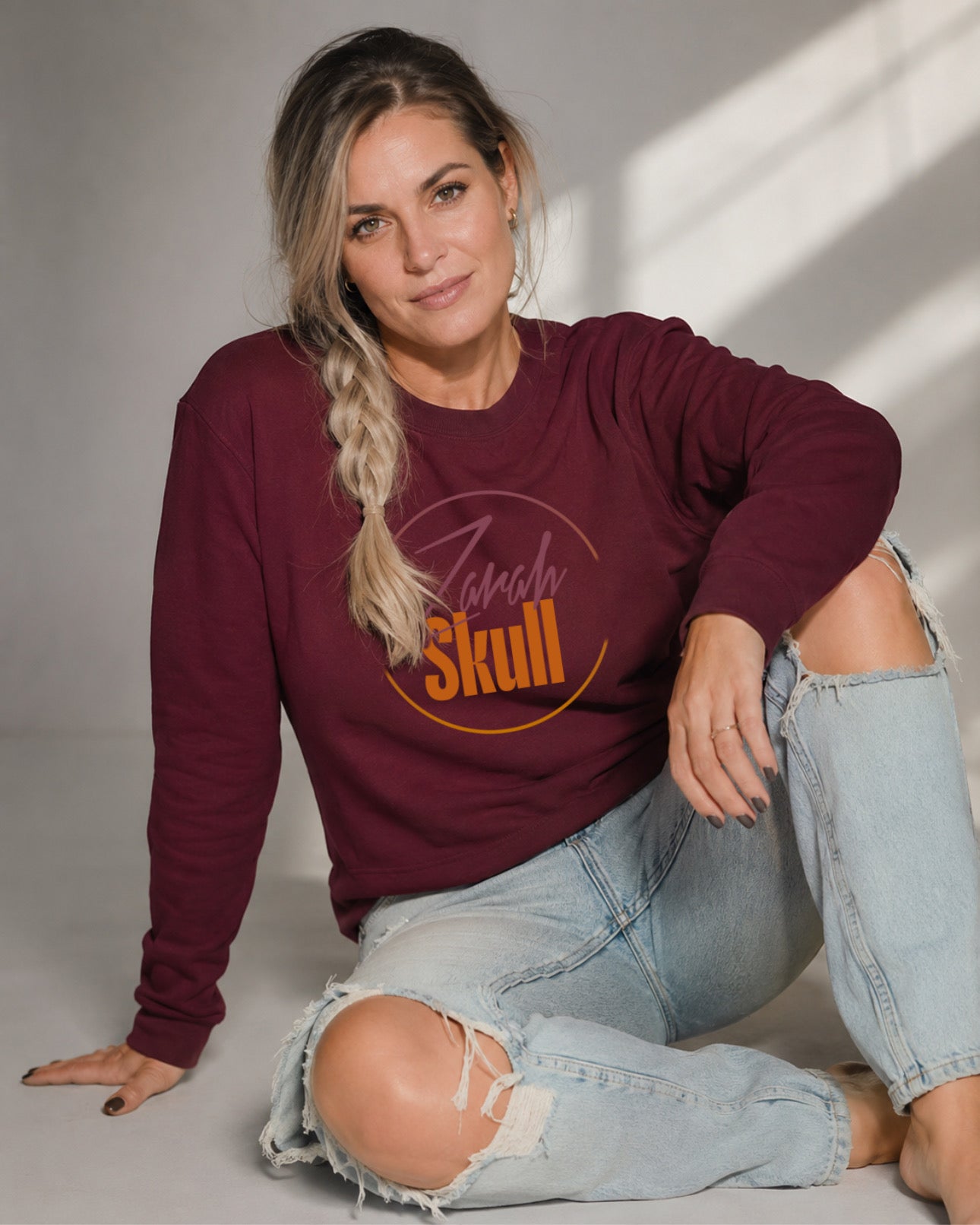 “ZarahSkull" Sweater burgundy