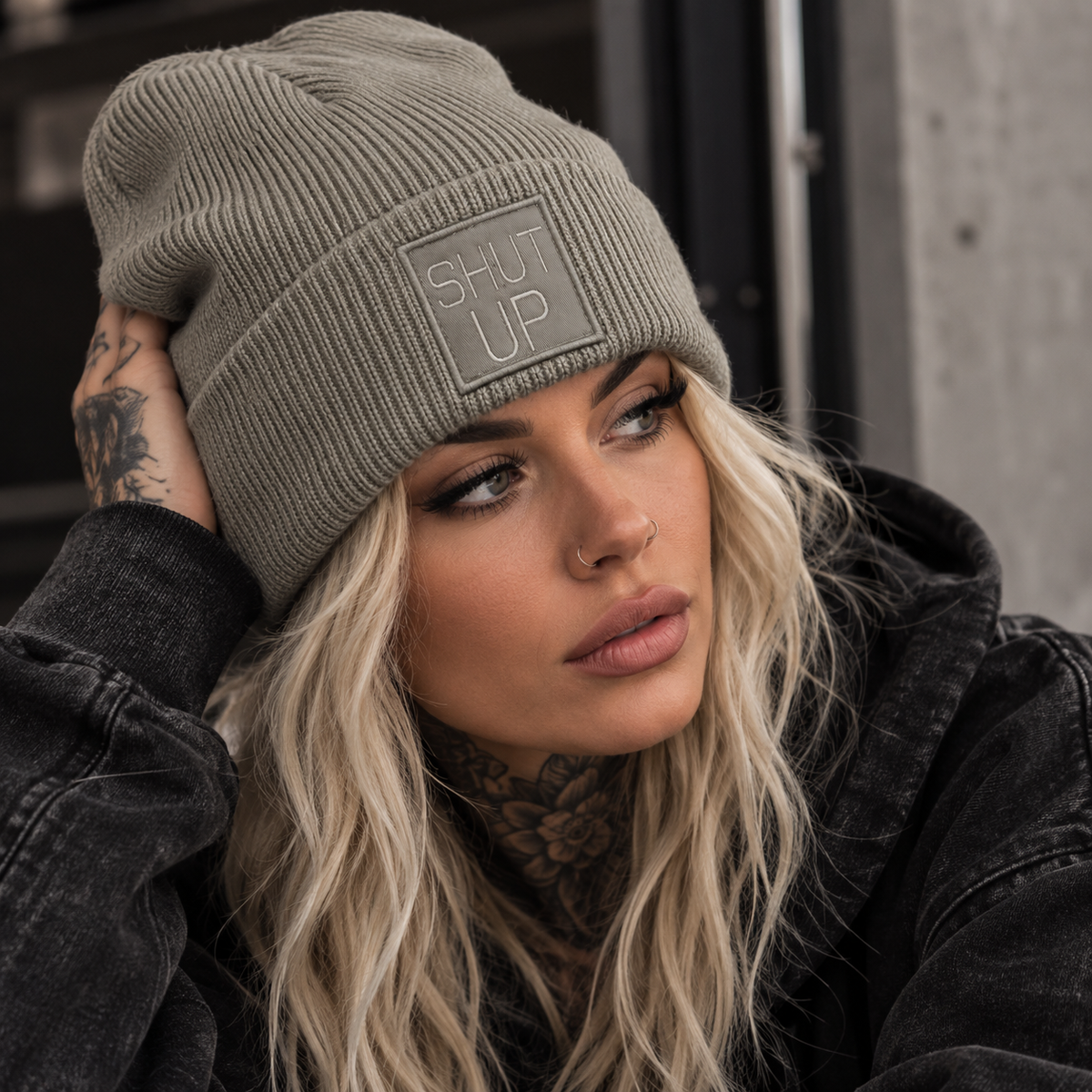 Cuffed Beanie beige