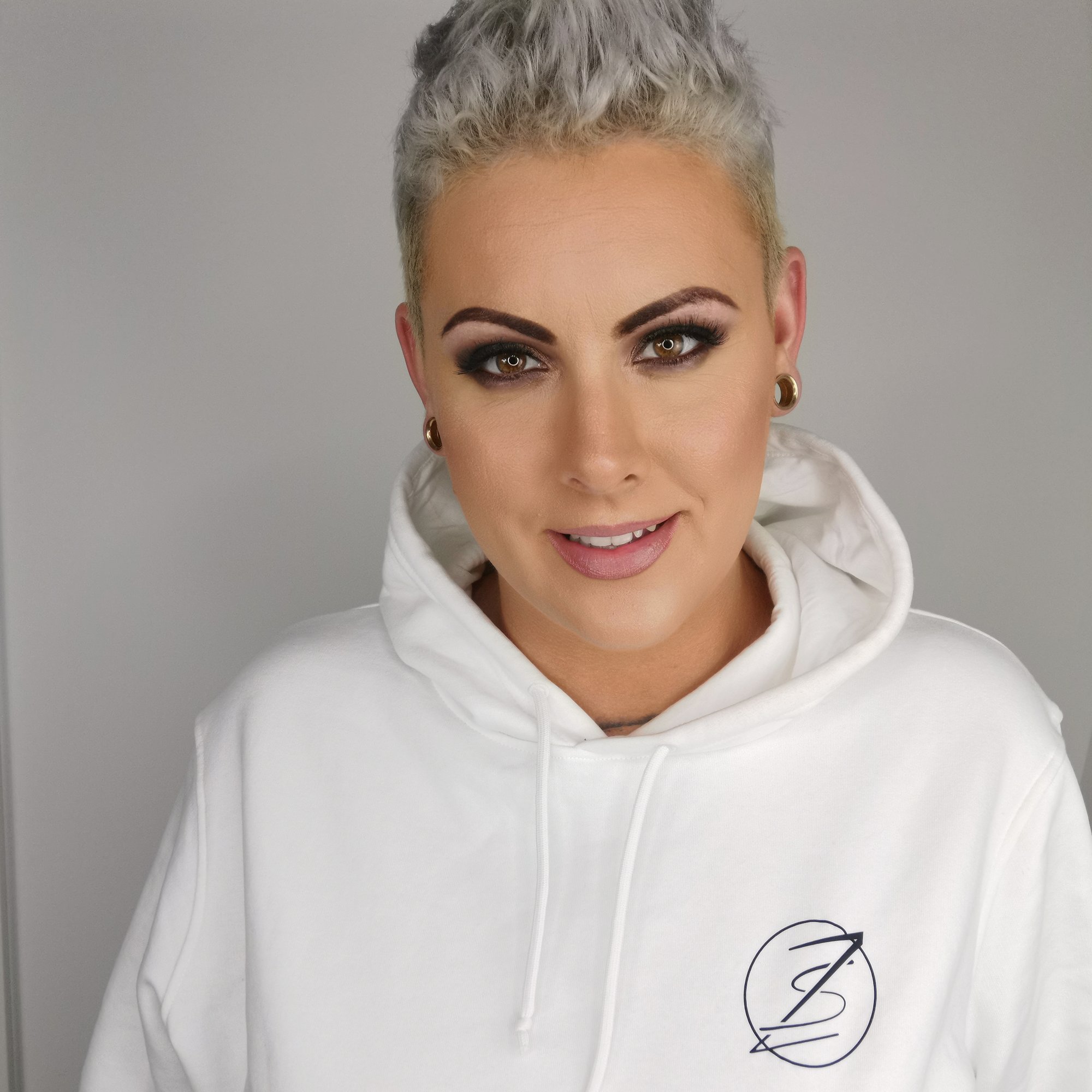 "ZarahSkull" Hoodie (White)