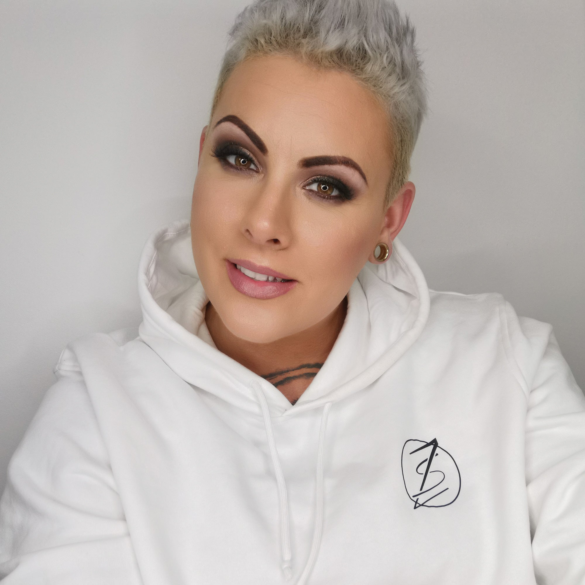 "ZarahSkull" Hoodie (White)